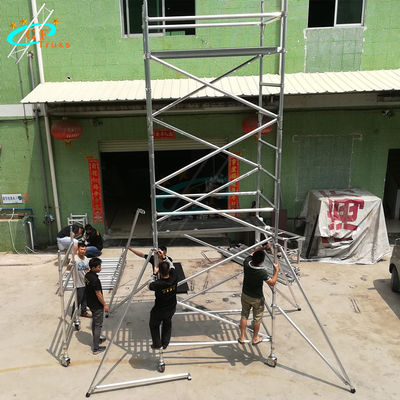 Altura de aluminio de la plataforma de la torre de andamio del OEM los 6m con los soportes